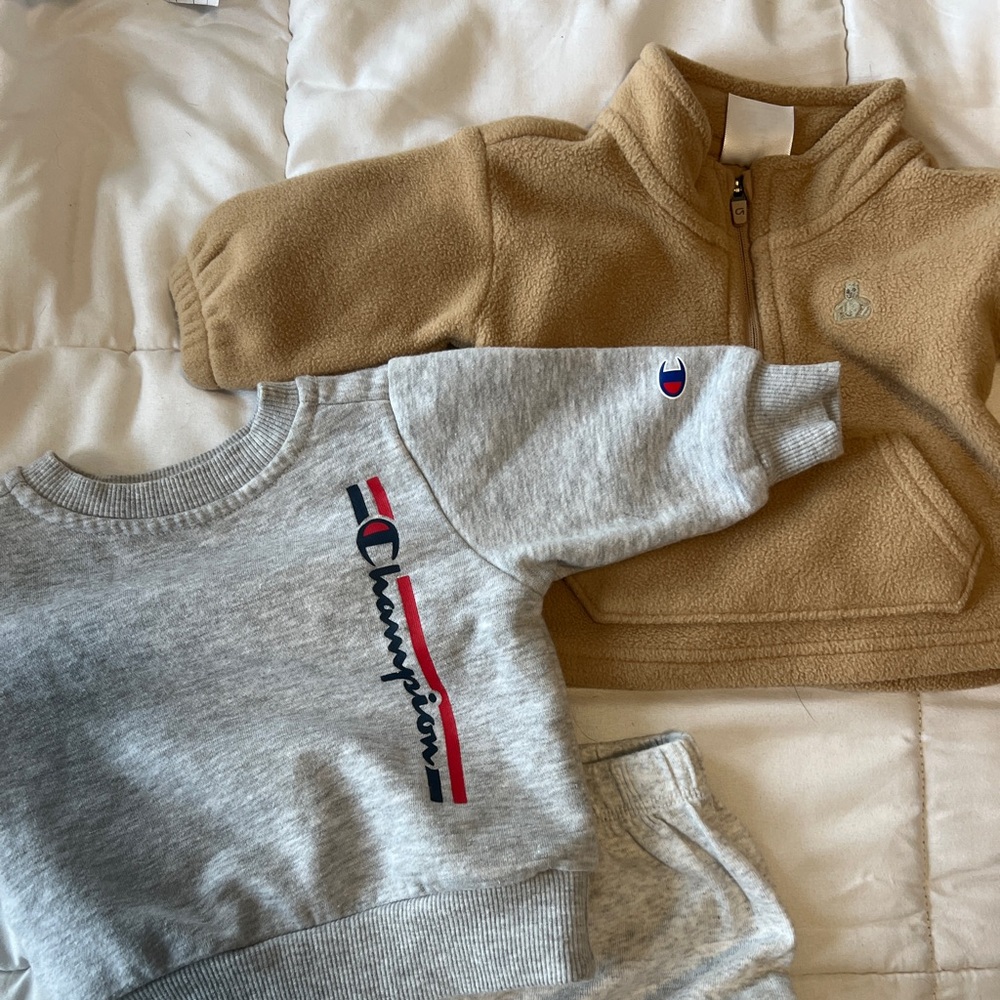 Newborn clothing lot: boy